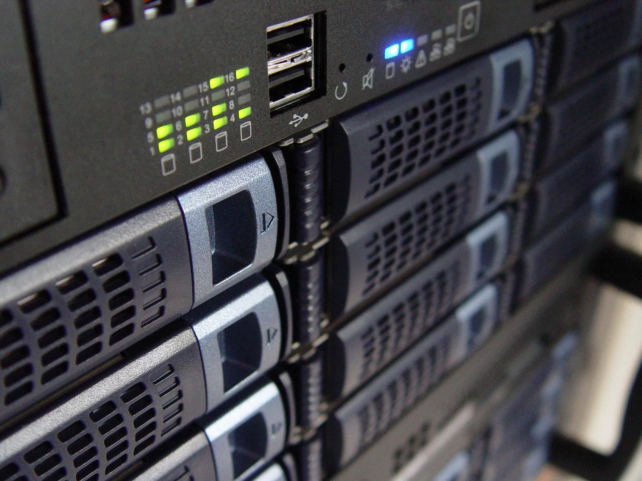 Top 7 Server-Hosting-Anbieter in Lübeck für Unternehmen 2026